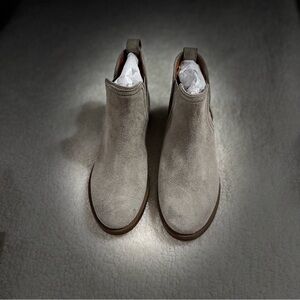 Lucky Brand Taupe Suede Ankle Booties